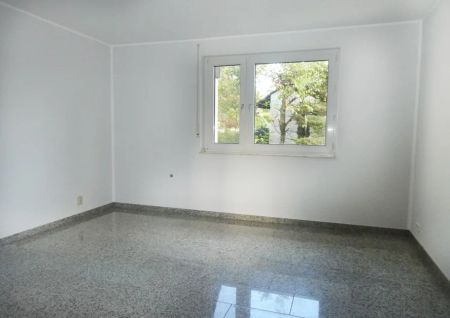 Komplett modernisierte 2-Raum-ETW mit schönem Westbalkon zur Miete! - Photo 3