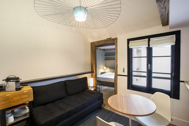 Appartement à louer rue du Dragon, Paris 6ème - Photo 1