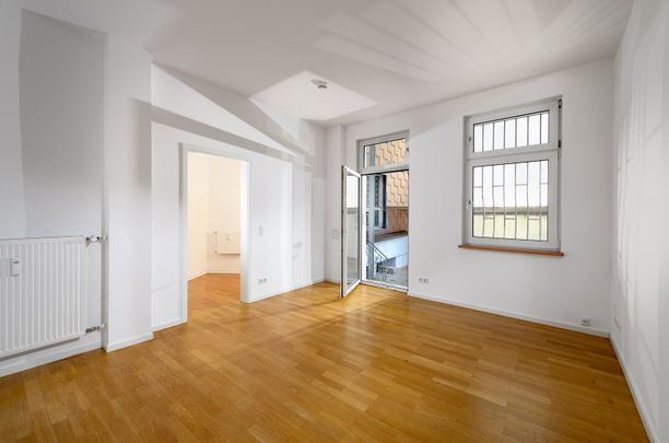 Direkt vom Eigentümer: Renovierter, heller Altbau mit Charme und Wohlfühlcharakter - Foto 1