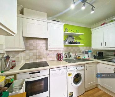 2 bedroom flat to rent - Photo 4