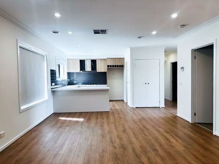 BRAND NEW 4 Bedroom Home with SOLAR PANELS! - Photo 3