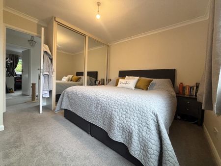 4 bedroom detached house to rent - Photo 5