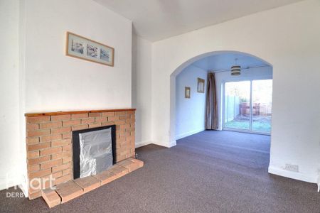 3 bedroom semi-detached house to rent - Photo 2