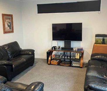 Close to Tauriko and Schools - Photo 4