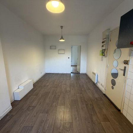 Location Appartement 2 pièces 32m² BORDEAUX 33800 - Photo 3