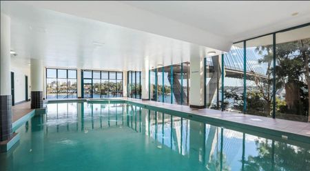 Modern, Spacious & Light-Filled Apartment in Prime Pyrmont Location - Photo 5