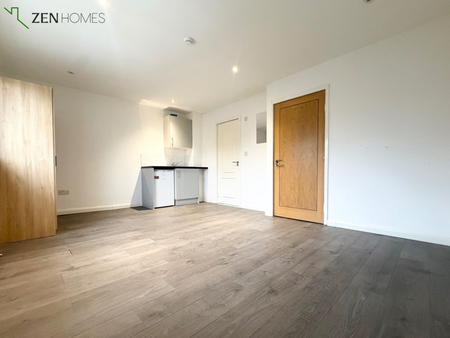 Studio to rent - Photo 4