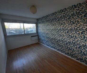 Location Appartement 3 pièces 64m² MARSEILLE 8ème - Photo 6