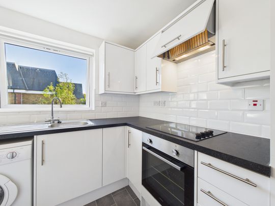 Sutton Close, Beckenham, BR3, London - Photo 1