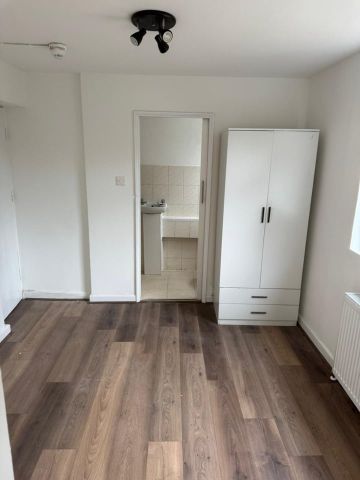 Studio Flat, Batoum Gardens, W6 - Photo 5