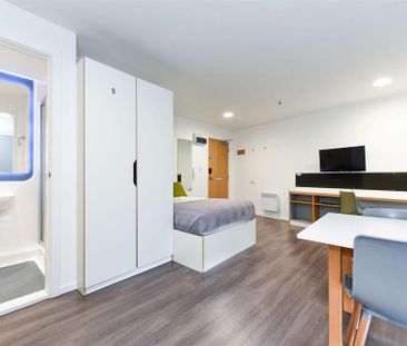 1 bedroom in a flat share to rent - Photo 6