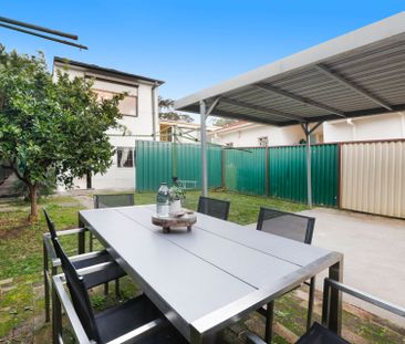 Neat three bedroom family home in peaceful location - Photo 6