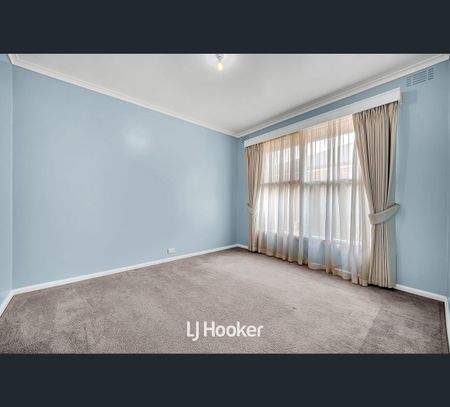 15 Bakewell Street, Cranbourne, Vic 3977 - Photo 2
