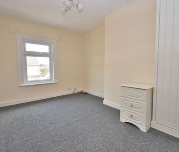 3 bedroom mid terraced house to rent, - Photo 6