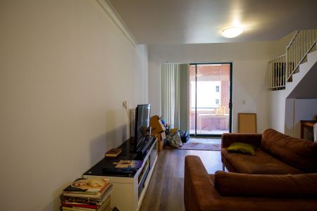 Redfern - Photo 4