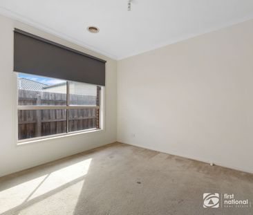 Neat, Modern & Low-Maintenance Living - Photo 6