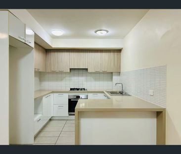 1805/545 Station Street, Box Hill, Vic 3128 - Photo 2