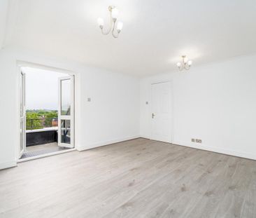 2 bedroom penthouse to rent - Photo 1