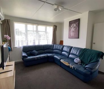 Spacious Home for Rent - Otangarei - Photo 5