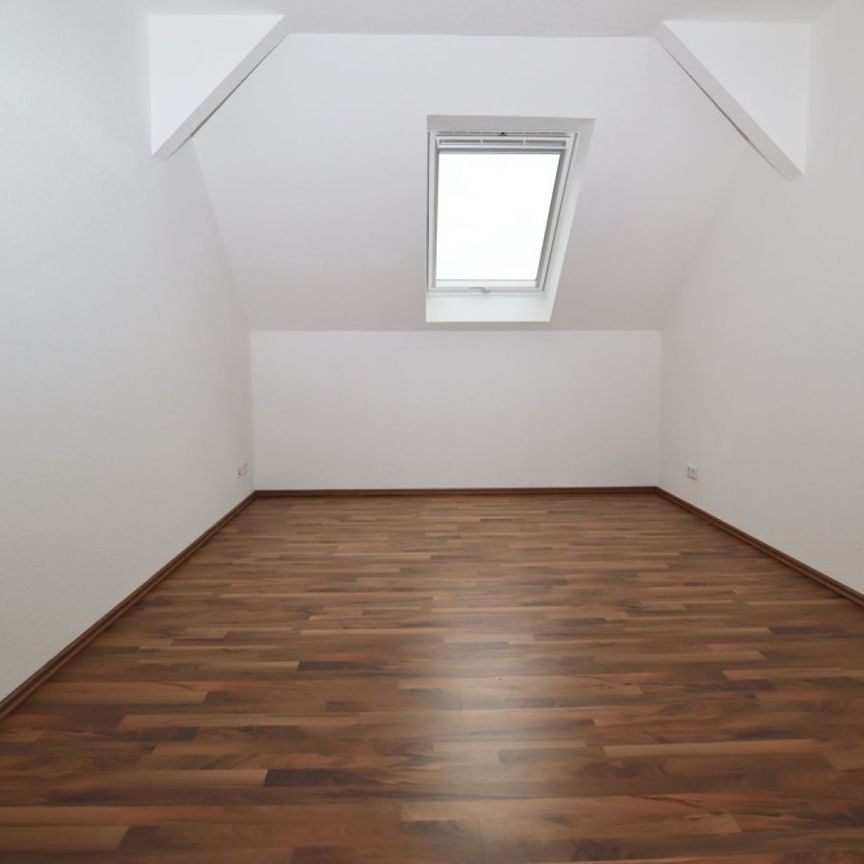 3-Raum Wohnung • in Chemnitz • Fußbodenheizung • Stellplatz • Schloßchemnitz • jetzt mieten - Photo 1