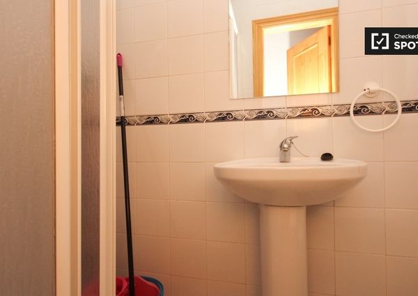 granada, Andalusia 18002