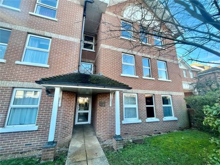 1 Bedroom Flat / Apartment - Westridge Road, Southampton - Photo 2