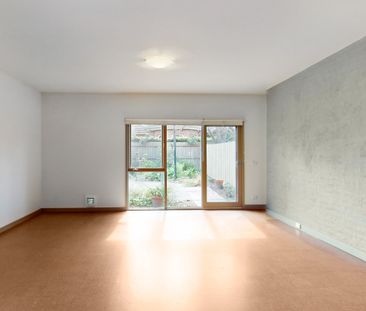 116 Gold Street, Brunswick VIC 3056 - Townhouse For Rent | Domain - Photo 5