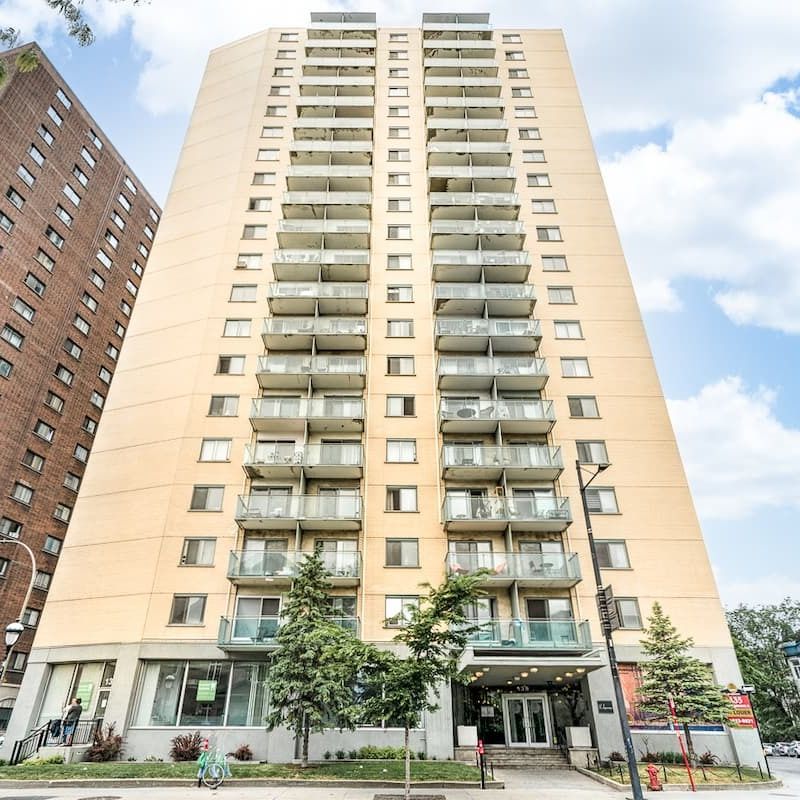 1 Bdrm Available At 135 East Sherbrooke Street, Montreal - 135 East Sherbrooke Street, Montréal - Photo 1