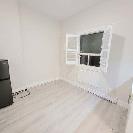 For Lease - 1371 King Street Unit# 204, Toronto, Ontario - Photo 3