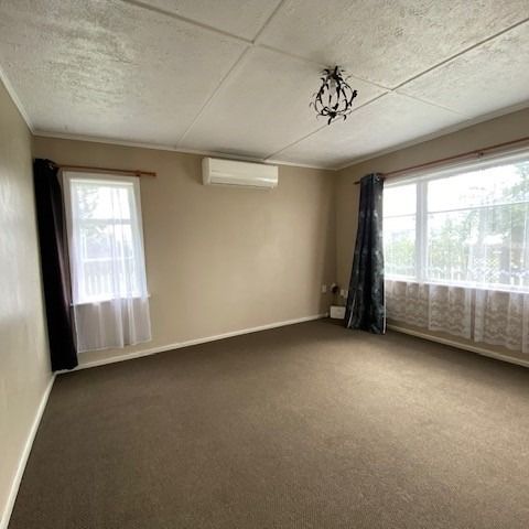 Alexander Avenue, Onekawa - Photo 1