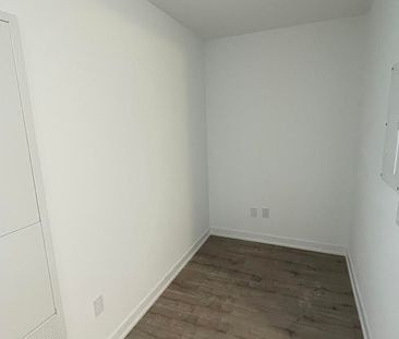 For Lease - 215 lakeshore Road Unit# 340, Mississauga, Ontario - Photo 3