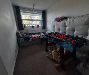 2 Bed Detached House, Fairview Court, NW4 - Photo 2