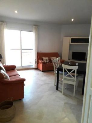 Alquiler de piso en Novo Sancti Petri - Foto 1