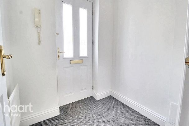 4 bedroom townhouse to rent - Photo 1