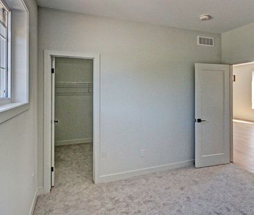 For Lease - 173 WILLIAM Street, North Middlesex, Ontario - Photo 6