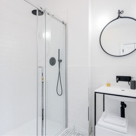 1 bedroom serviced apartment to rent - Photo 4