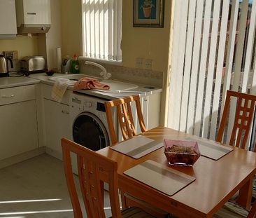 2 bedroom terraced house to rent - Photo 6
