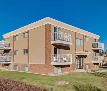 Second Floor One-Bedroom Unit for Rent in Killarney!! | 1932 28 St.... - Photo 1