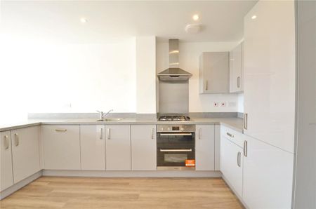 5 bedroom semi-detached house to rent - Photo 5