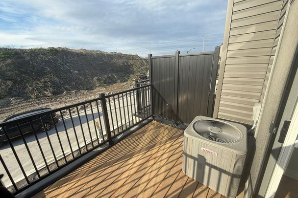 For Lease - 1186 Greentree Path, Oshawa, Ontario - Photo 1