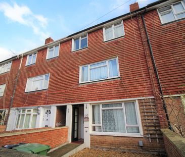 House - Terraced For Rent Blossom Square, Portsmouth - Photo 1