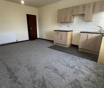 West Park Terrace, Scarborough - Photo 2