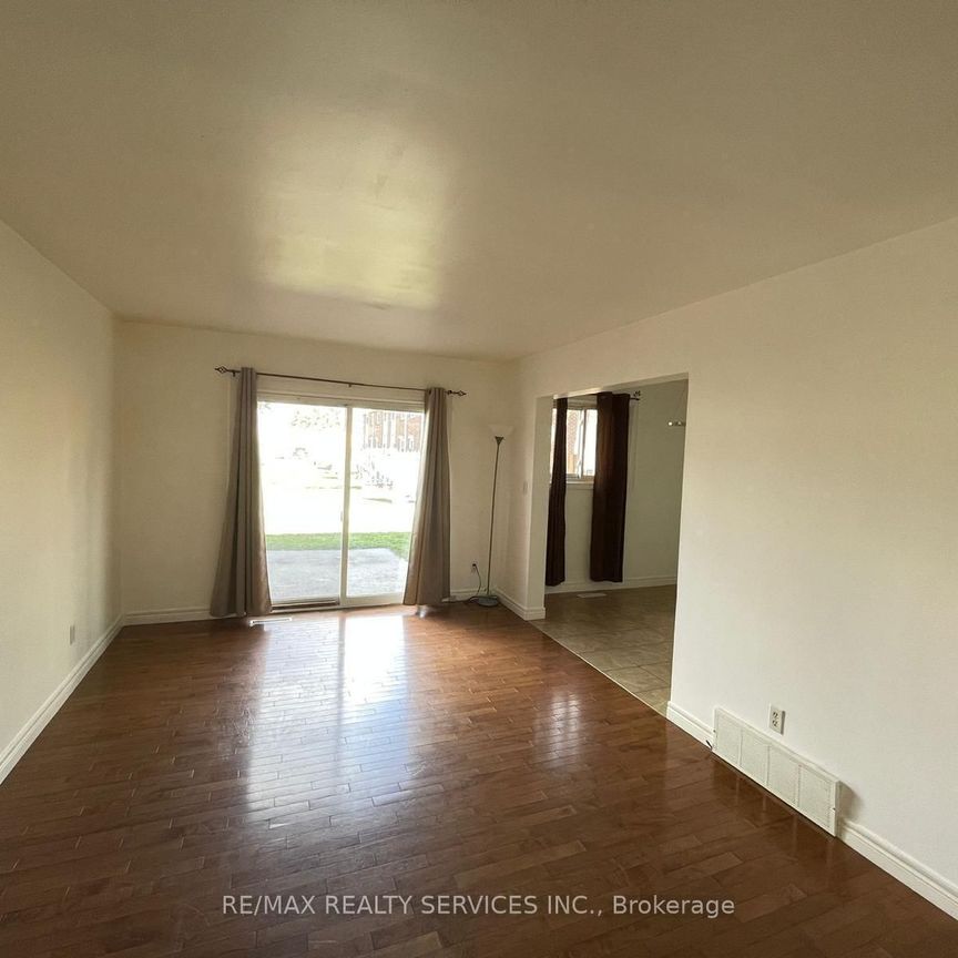 For Lease - 1730 Columbia Court Unit# 97, Windsor, Ontario - Photo 1