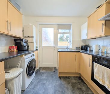 To Let – Warren Court, Westcliffe Road, Birkdale – Two Double Bedro... - Photo 3