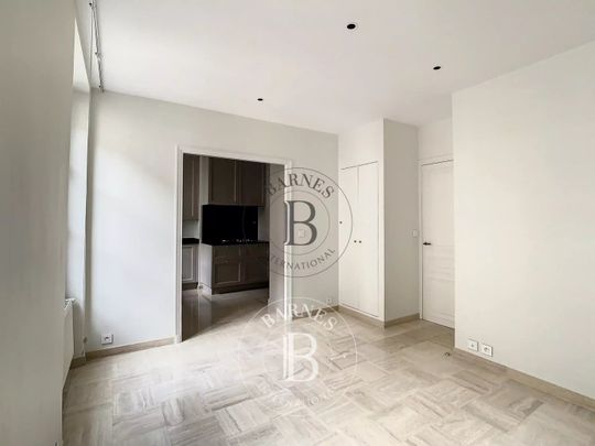 Tout savoir sur cet appartement dans le quartier Elysées-Madeleine, à Paris 8ème - Photo 1