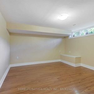 For Lease - 44 Richardson Drive, Aurora, Ontario - Photo 3