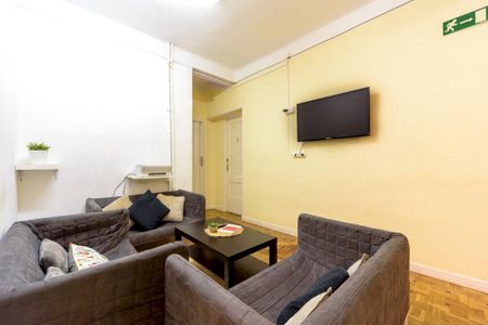 Spectacular double room in Fernández de los Ríos - Photo 2