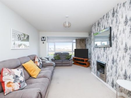 36 Danesfort Park, Saintfield Road, Carryduff, Belfast, BT8 8FG - Photo 2