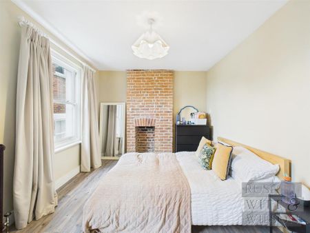 2 bedroom semi-detached house to rent - Photo 5