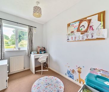 Pegasus Close, Haslemere, Surrey, GU27 - Photo 4